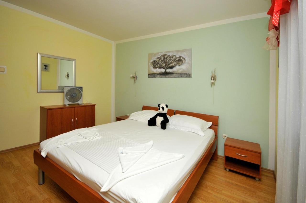 Roso Apartment With Sea View Trogir Exterior photo
