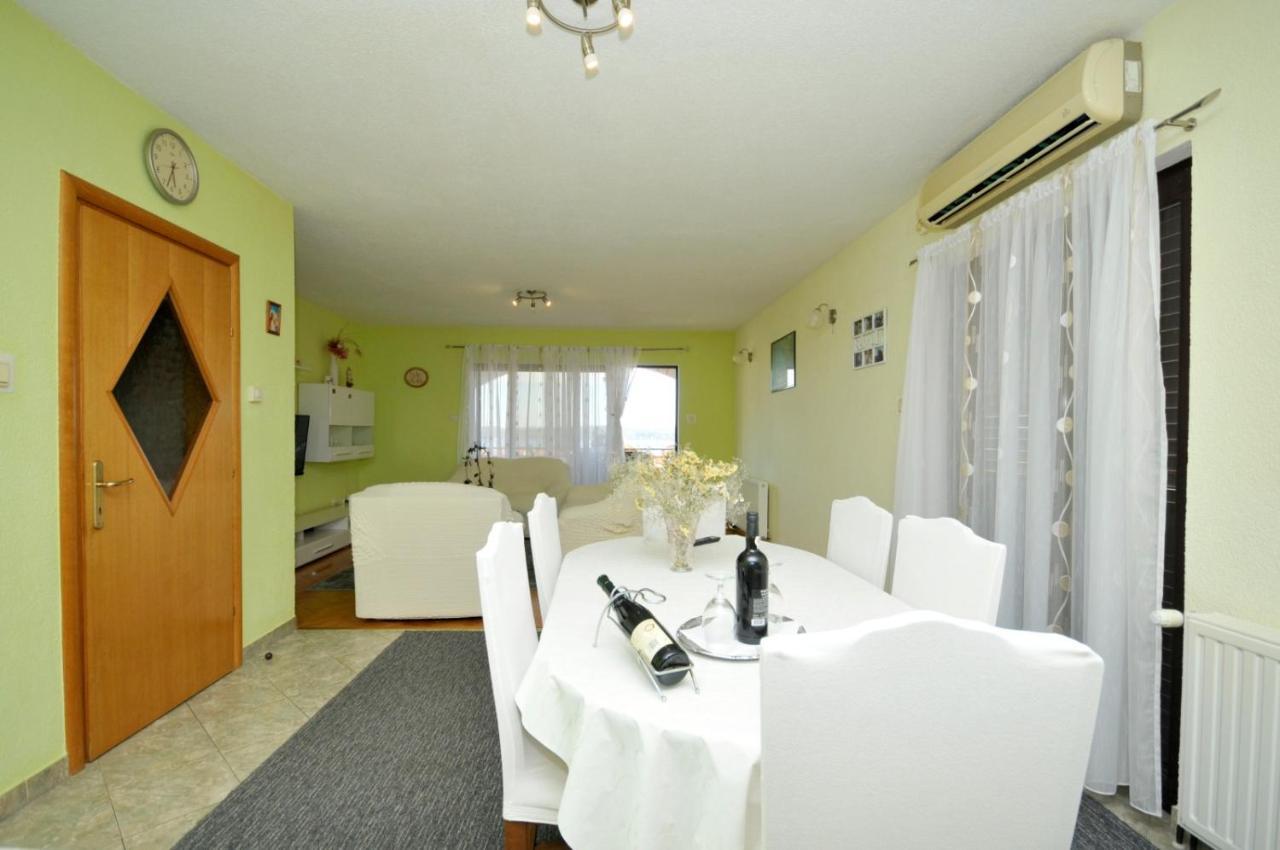 Roso Apartment With Sea View Trogir Exterior photo