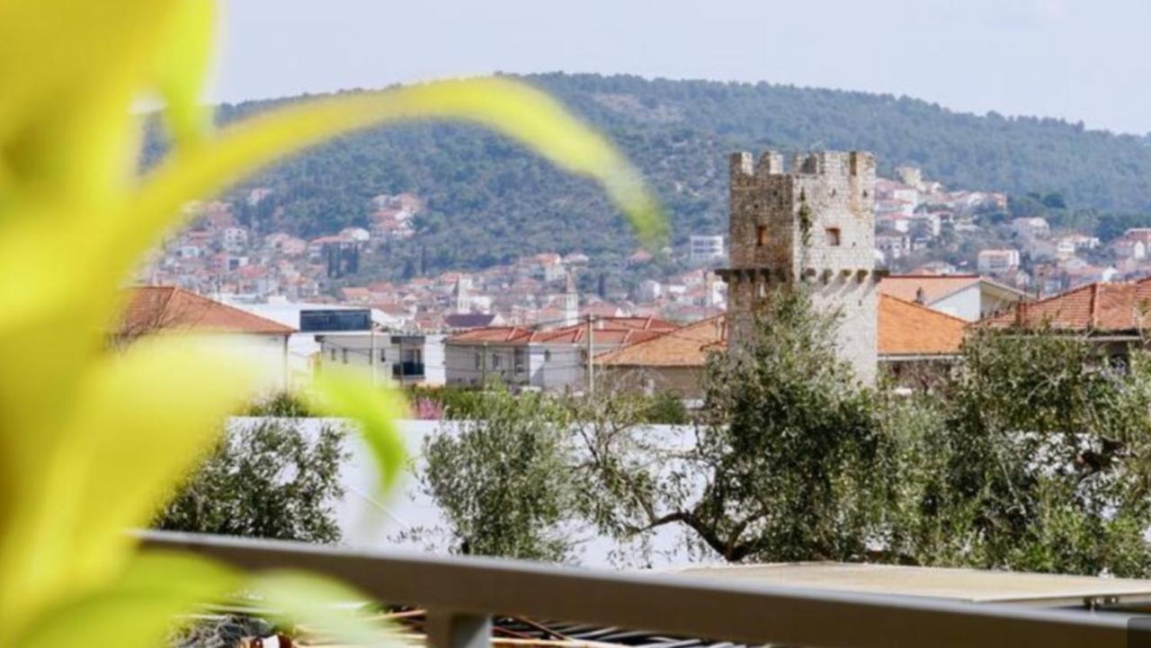 Roso Apartment With Sea View Trogir Exterior photo